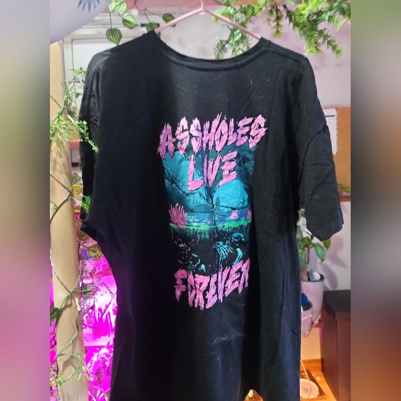 Shirt - Picture 2 of 3